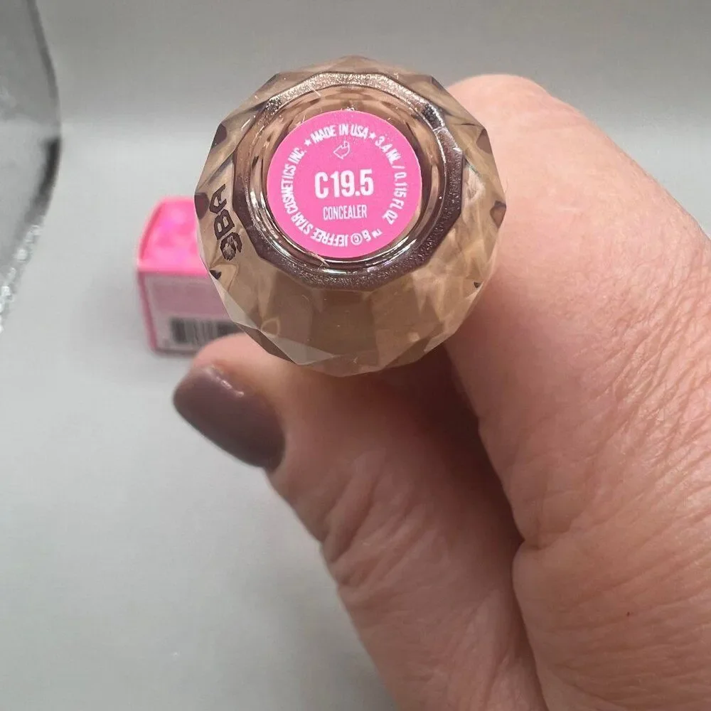 Jeffree Star Magic Star Concealer - Shade C19.5